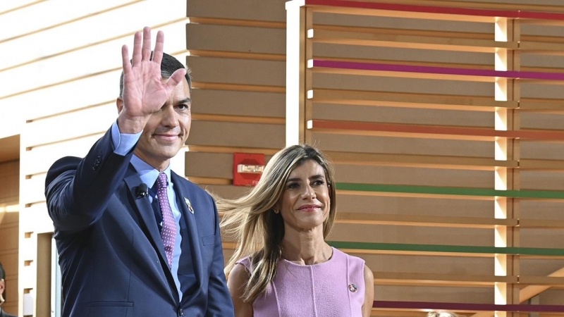 El presidente del Gobierno, Pedro Sánchez y su esposa, Begoña Gómez.